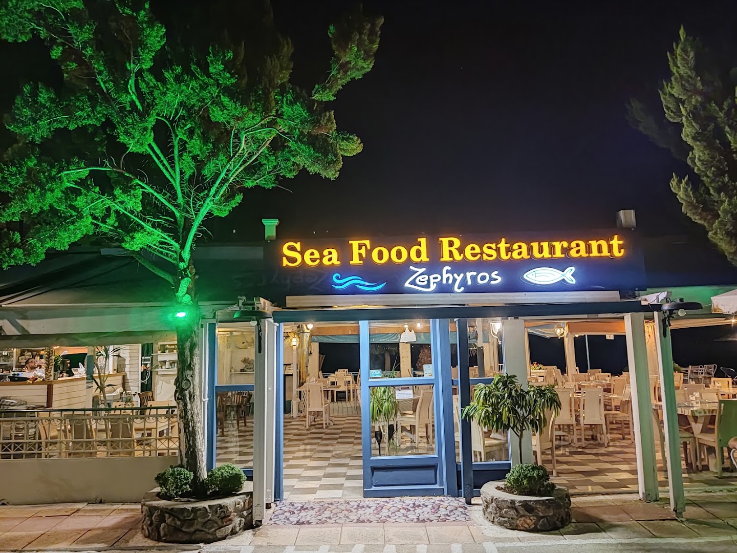Zephyros Sea food restaurant - Itea · Φωτογραφίες 1